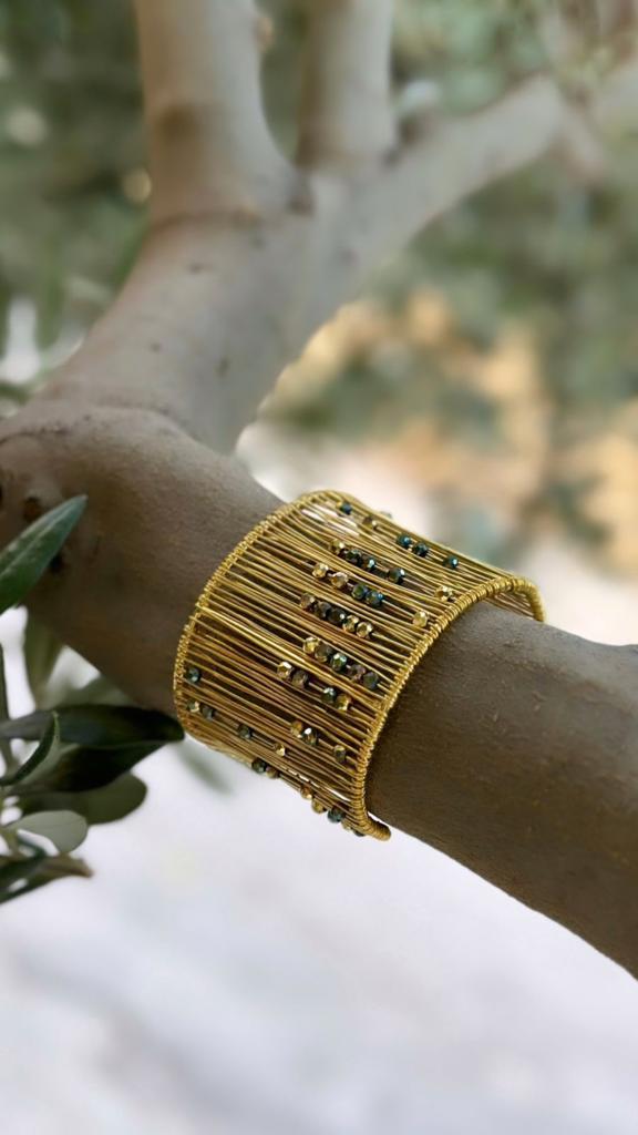 Amour Compliqué: Cuff